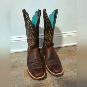 Ariat women boots